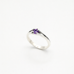 Anello Solitario con Pietra Quadrata