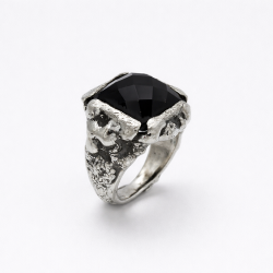 Anello Chevalier Metallo Fuso e Pietra